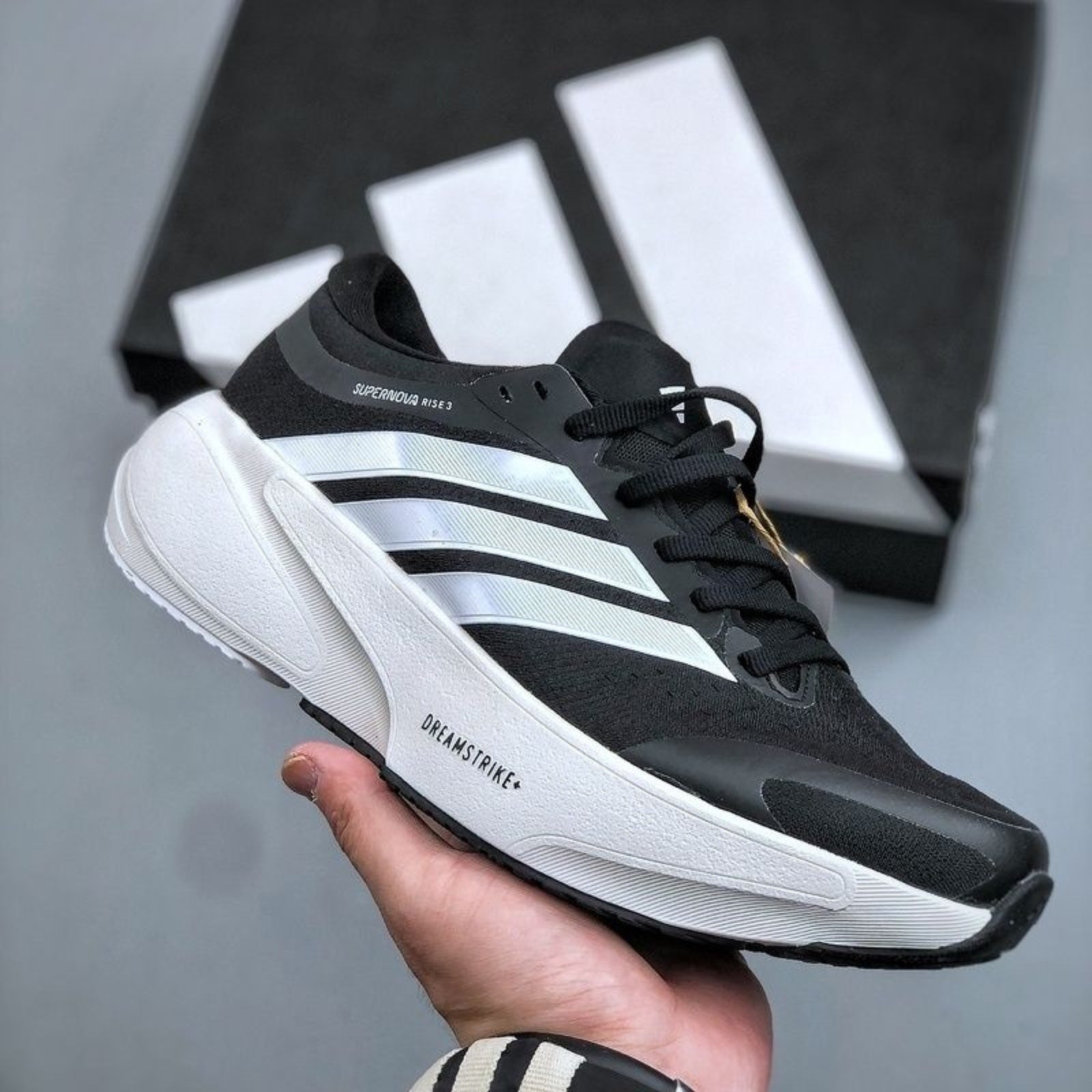 Adidas Clifton 9 ShockFlex Shoes